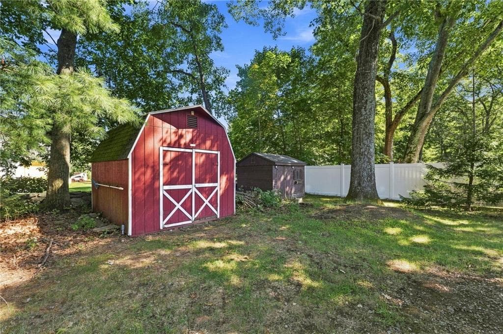 Single Family Residence at 95 Thomas Leighton Boulevard, Cumberland, photo 18 of 22