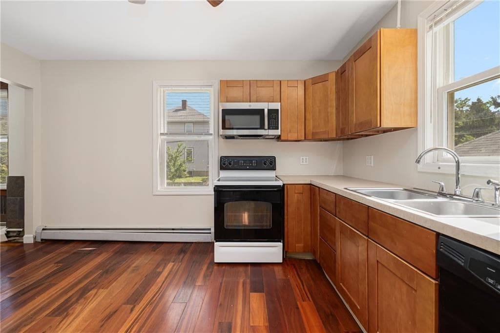 Multi Family at 92 Chestnut Avenue, Cranston, photo 5 of 37