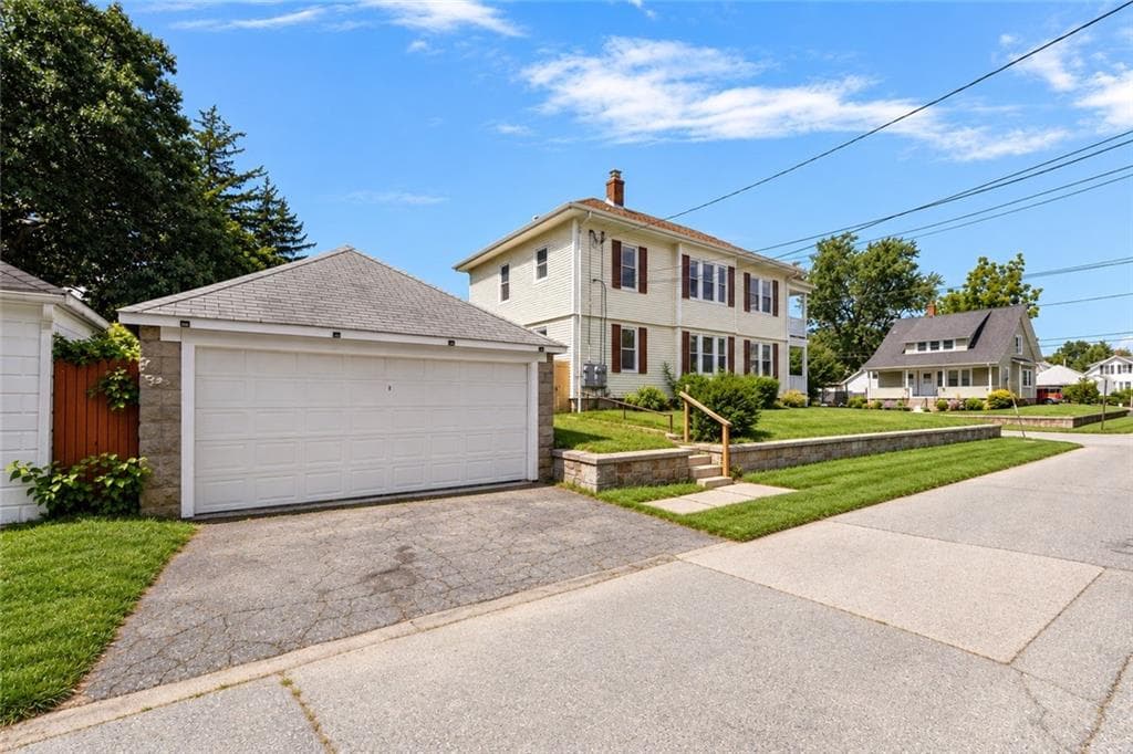 Multi Family at 92 Chestnut Avenue, Cranston, photo 34 of 37
