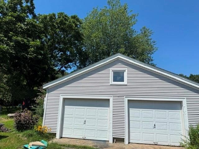 Single Family Residence at 2447 Division Road, East Greenwich, photo 25 of 30