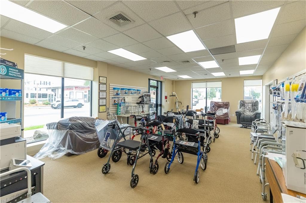Commercial at 2224 Pawtucket Avenue, East Providence, photo 14 of 20