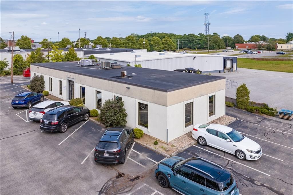 Commercial at 2224 Pawtucket Avenue, East Providence, photo 18 of 20