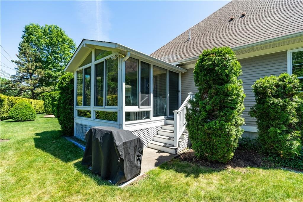 Condominium at 40 Enzo Drive, Coventry, photo 18 of 50