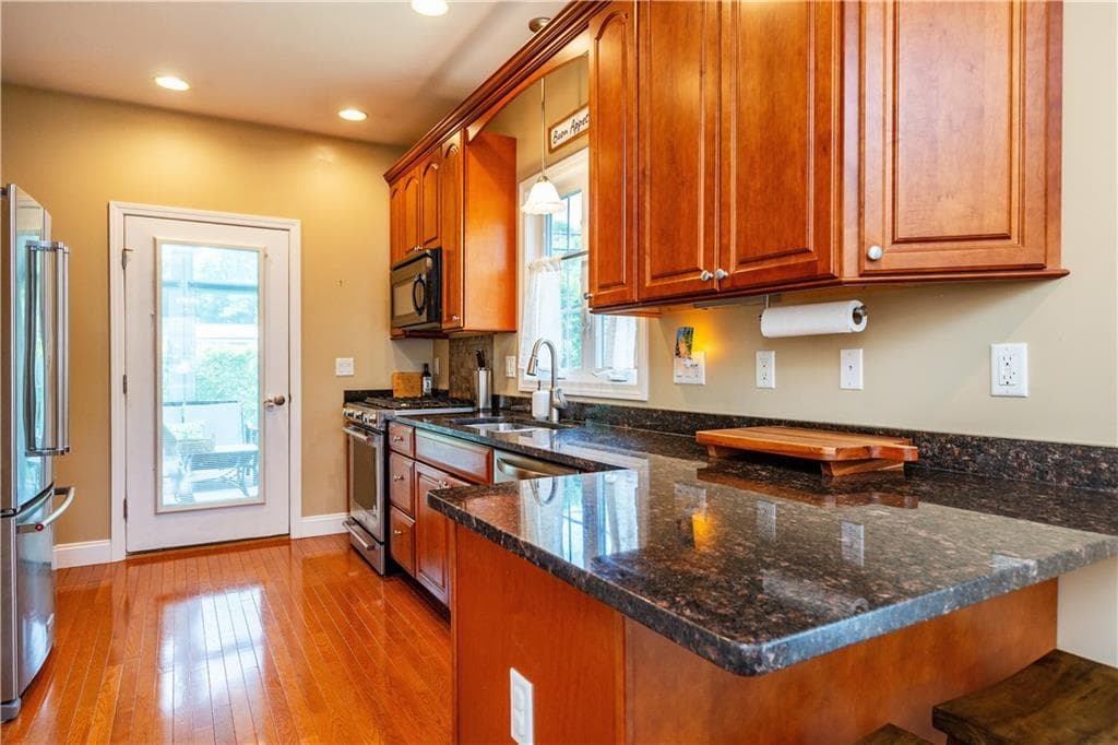 Condominium at 40 Enzo Drive, Coventry, photo 29 of 50