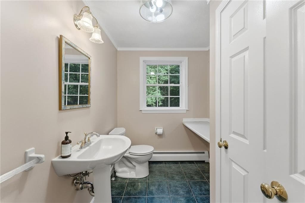 Single Family Residence at 21 Casey Lane, Coventry, photo 13 of 48