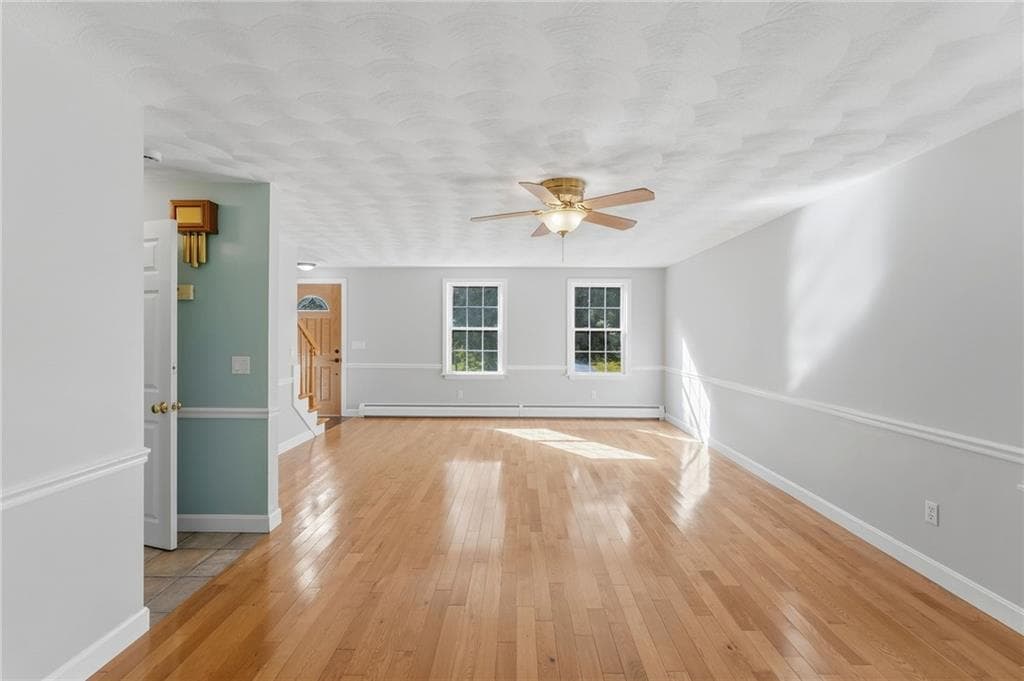 Single Family Residence at 21 Casey Lane, Coventry, photo 11 of 48
