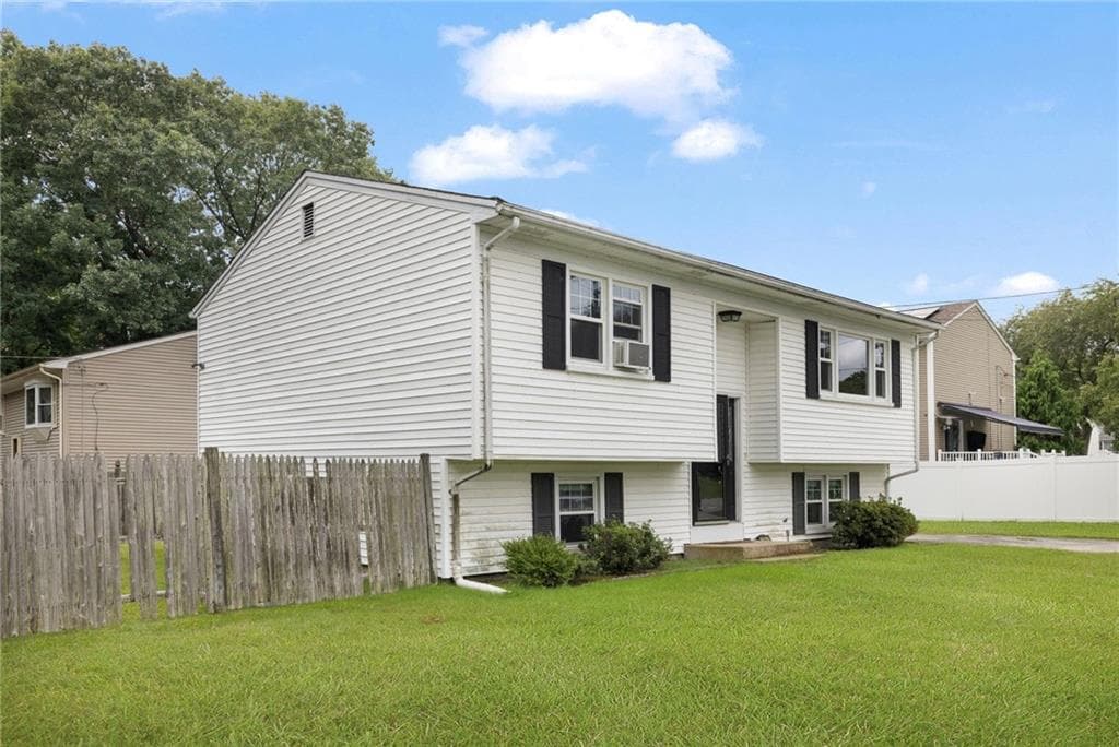 Single Family Residence at 16 Dresden Street, Cranston, photo 3 of 23