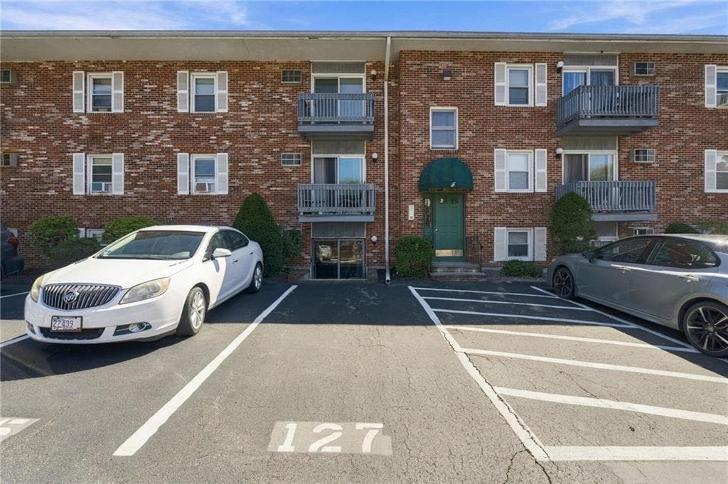 Condominium at 200 Manville Hill Road UNIT 127, Cumberland, photo 20 of 23