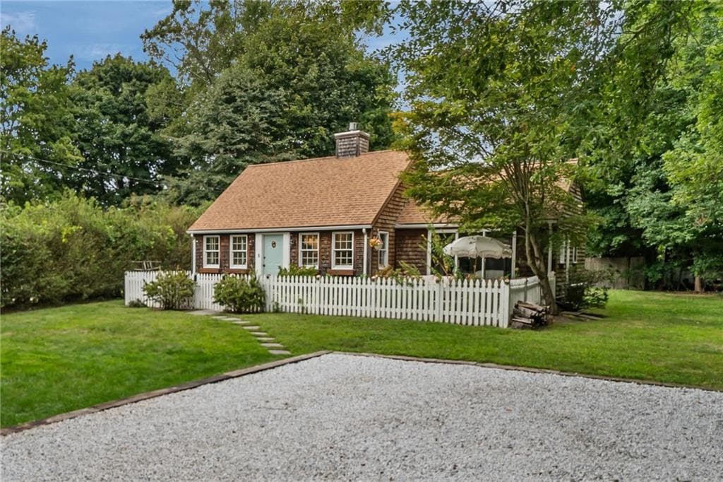 Single Family Residence at 76 Nautilus Street, Jamestown, photo 2 of 42