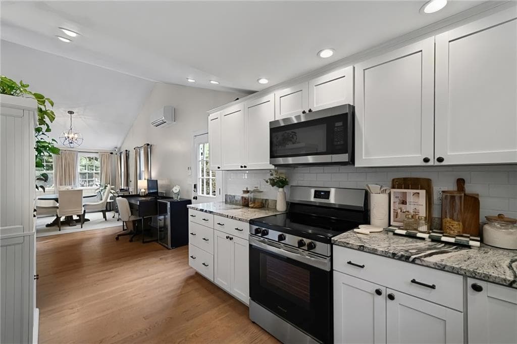 Single Family Residence at 76 Nautilus Street, Jamestown, photo 16 of 42