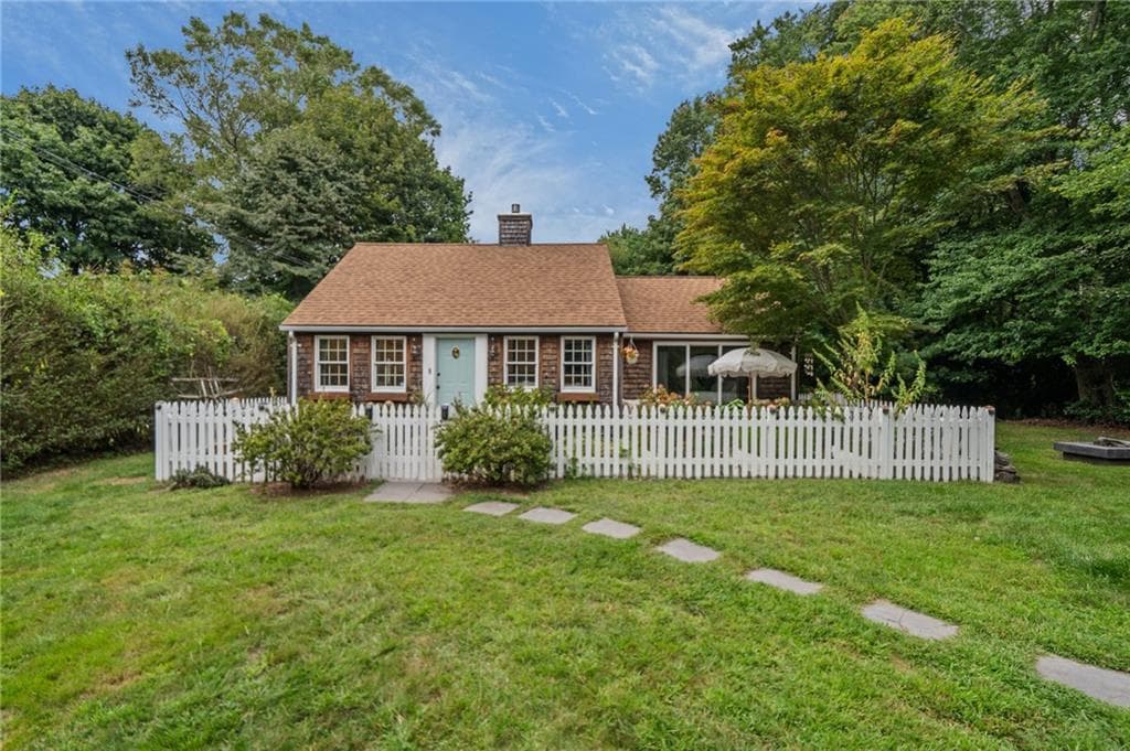 Single Family Residence at 76 Nautilus Street, Jamestown, photo 38 of 42
