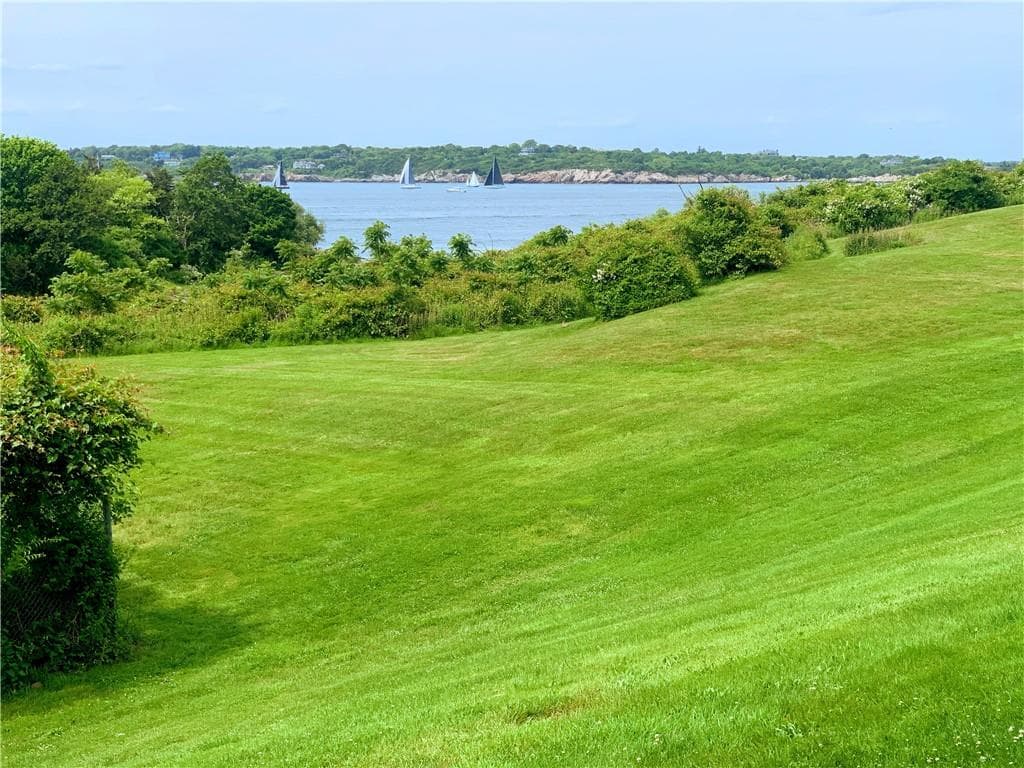 Condominium at 65 Ridge Road, Newport, photo 2 of 15