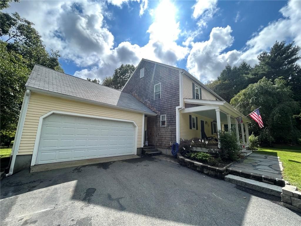 Single Family Residence at 49 Captains Circle, Tiverton, photo 3 of 50