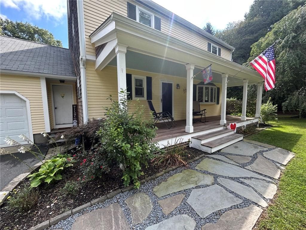 Single Family Residence at 49 Captains Circle, Tiverton, photo 5 of 50
