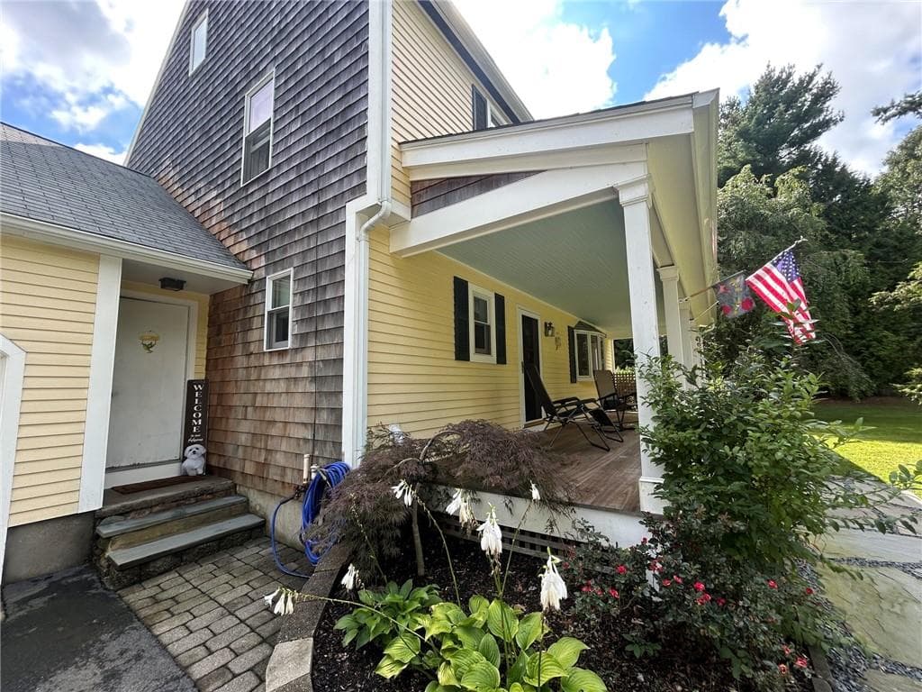 Single Family Residence at 49 Captains Circle, Tiverton, photo 4 of 50