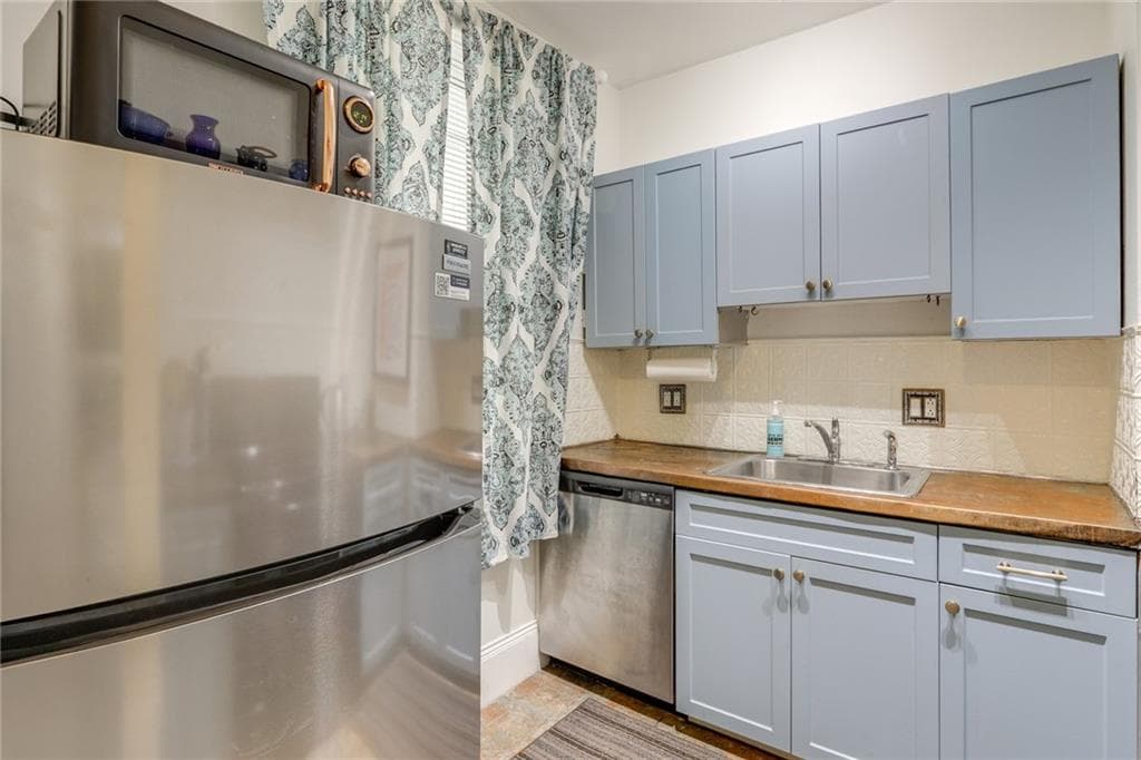 Condominium at 173 congdon Street UNIT 3, Providence, photo 12 of 19