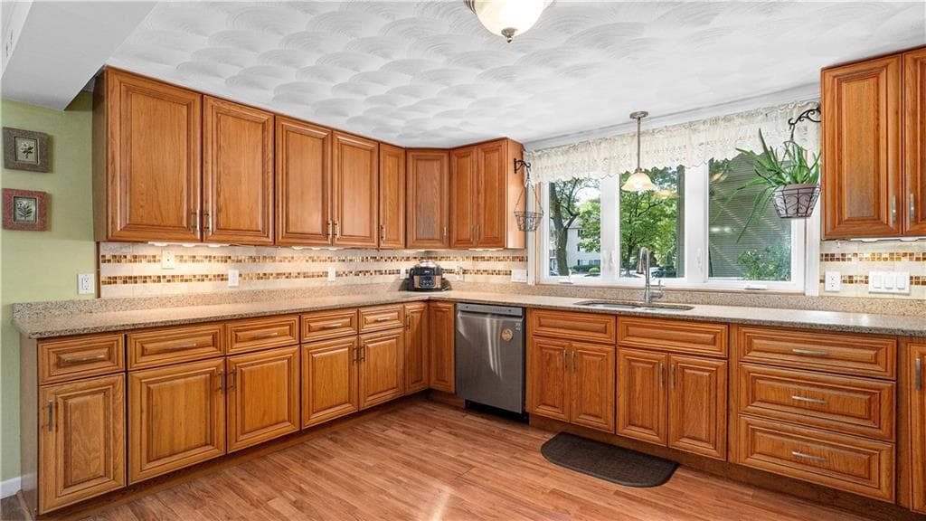 Single Family Residence at 132 Davis Avenue, Cranston, photo 17 of 40