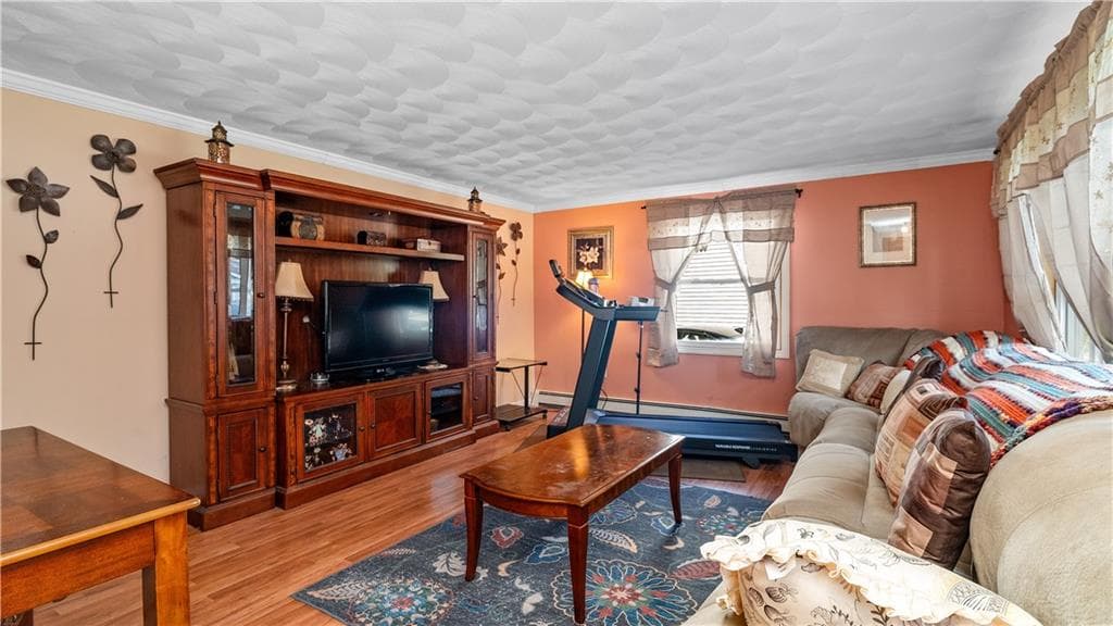Single Family Residence at 132 Davis Avenue, Cranston, photo 4 of 40