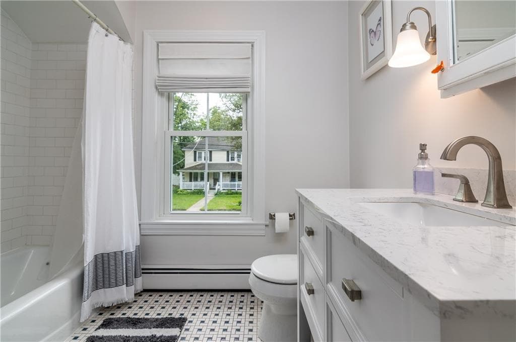Single Family Residence at 475 Woodruff Avenue, South Kingstown, photo 26 of 29