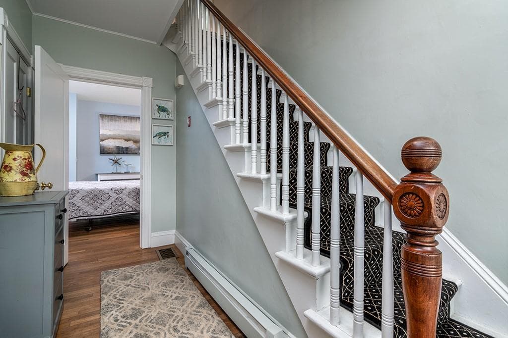 Single Family Residence at 475 Woodruff Avenue, South Kingstown, photo 7 of 29