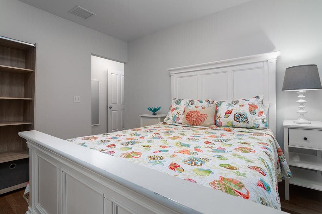 Single Family Residence at 475 Woodruff Avenue, South Kingstown, photo 20 of 29