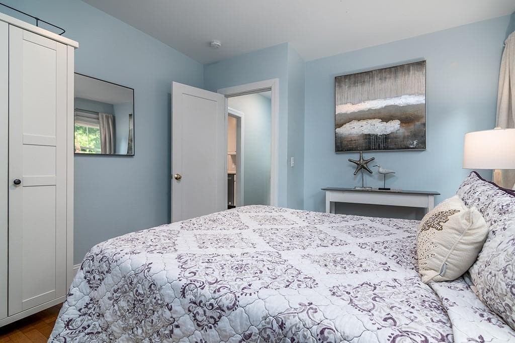Single Family Residence at 475 Woodruff Avenue, South Kingstown, photo 15 of 29
