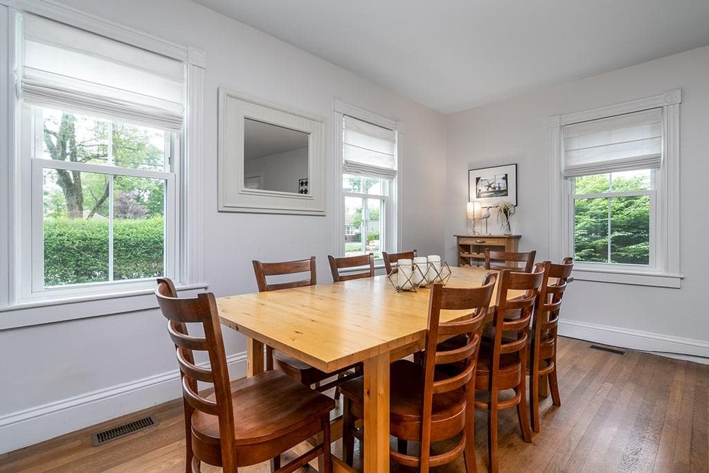 Single Family Residence at 475 Woodruff Avenue, South Kingstown, photo 8 of 29