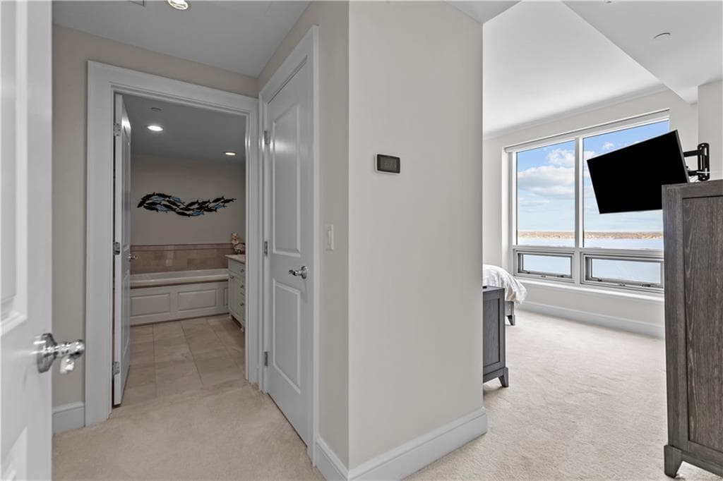 Condominium at 1 Tower Drive UNIT 1503, Portsmouth, photo 12 of 37