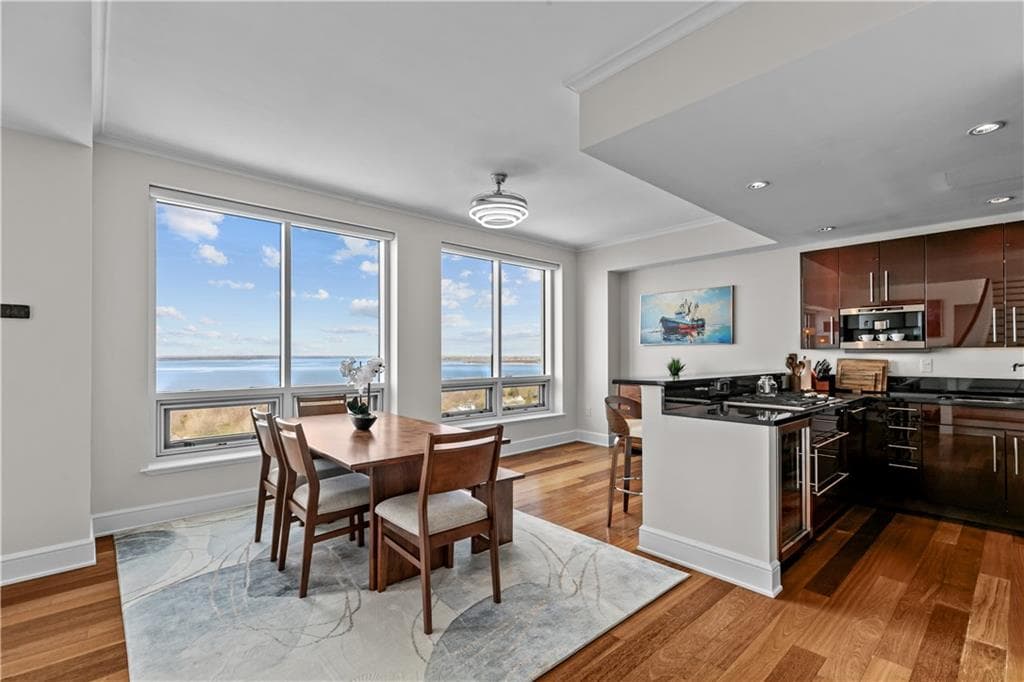 Condominium at 1 Tower Drive UNIT 1503, Portsmouth, photo 3 of 37