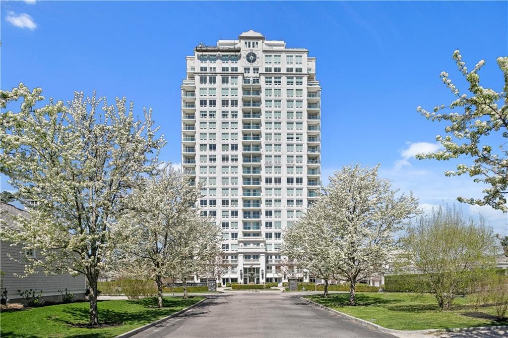 Condominium at 1 Tower Drive UNIT 1503, Portsmouth, photo 28 of 37