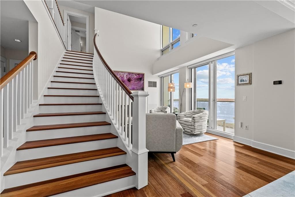 Condominium at 1 Tower Drive UNIT 1503, Portsmouth, photo 9 of 37