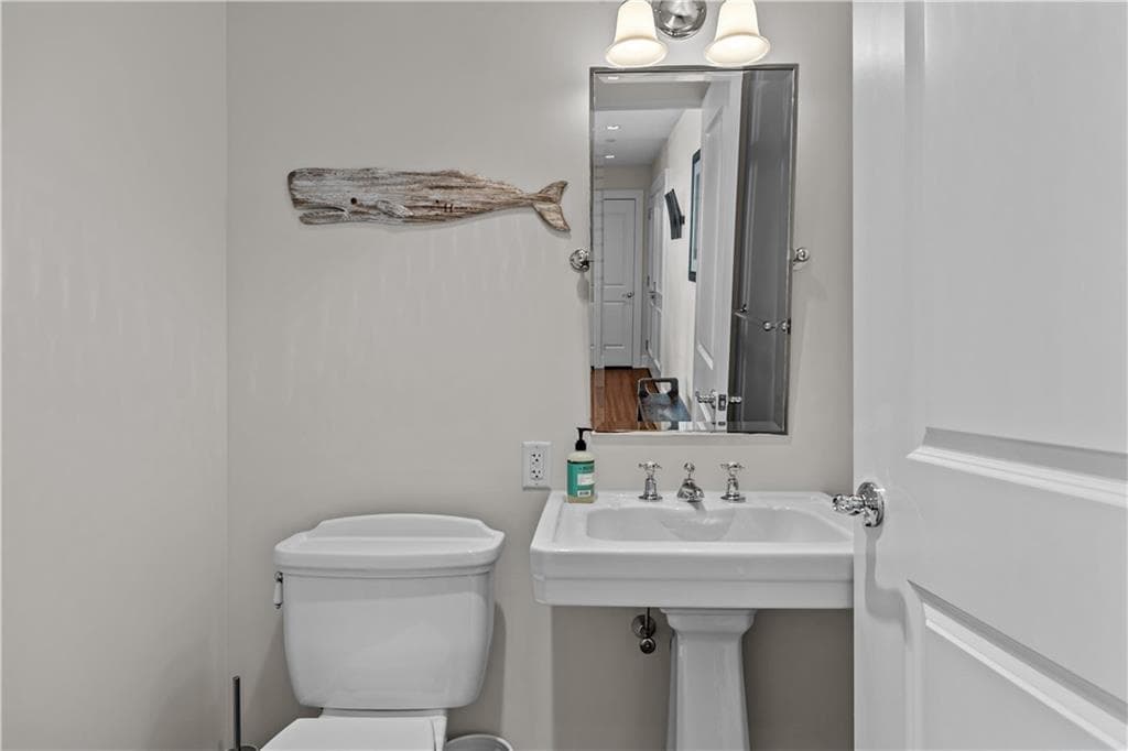 Condominium at 1 Tower Drive UNIT 1503, Portsmouth, photo 11 of 37