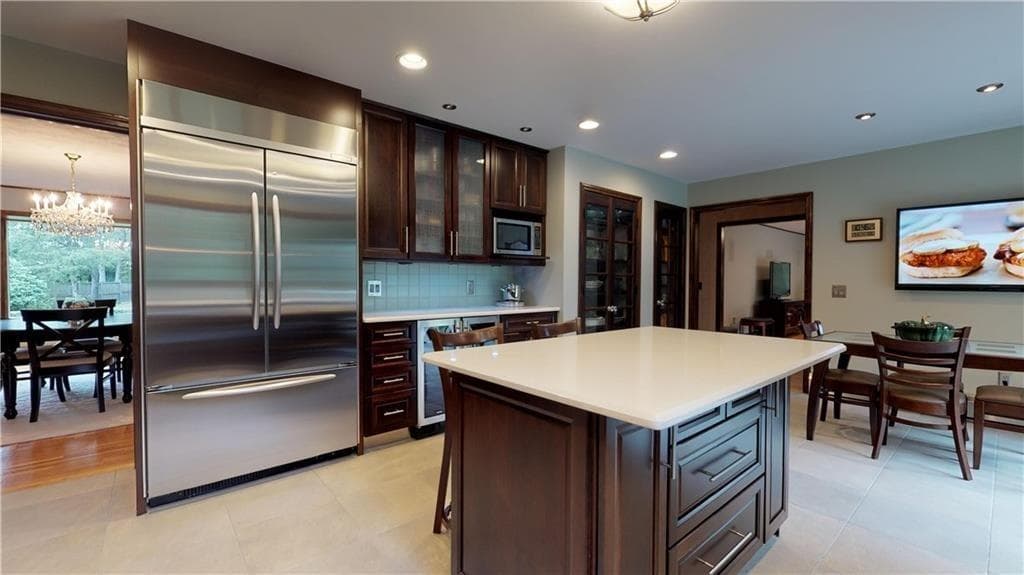 Single Family Residence at 48 Saint George Court, Warwick, photo 9 of 41
