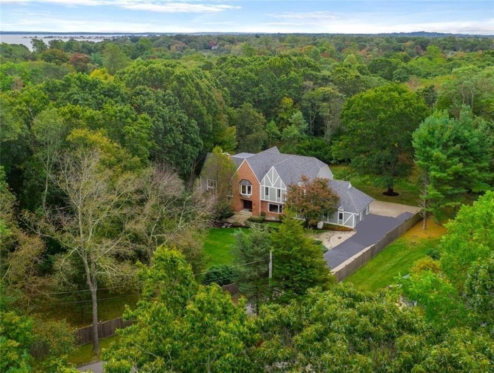 Single Family Residence at 48 Saint George Court, Warwick, photo 37 of 41