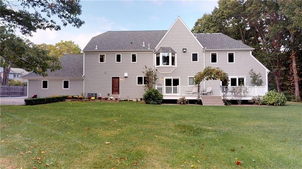 Single Family Residence at 48 Saint George Court, Warwick, photo 31 of 41