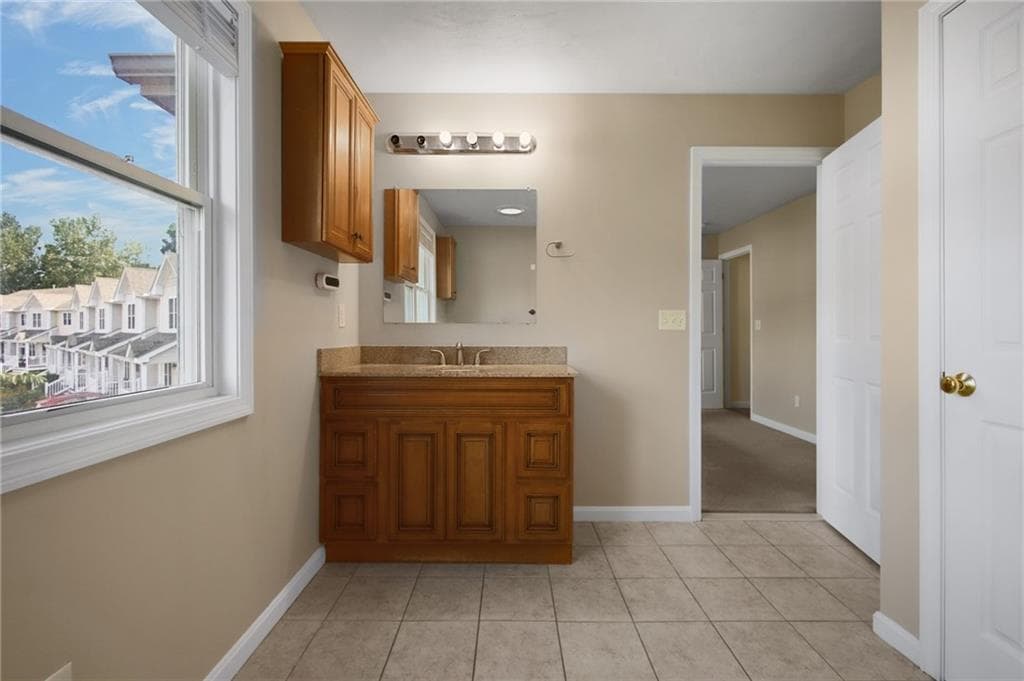 Condominium at 45 Silver Cup Circle, West Warwick, photo 10 of 48