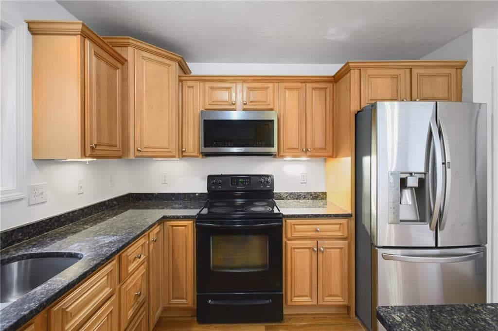 Condominium at 45 Silver Cup Circle, West Warwick, photo 41 of 48
