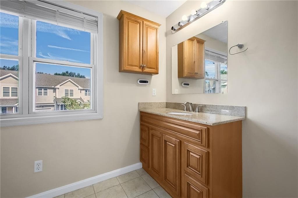 Condominium at 45 Silver Cup Circle, West Warwick, photo 44 of 48