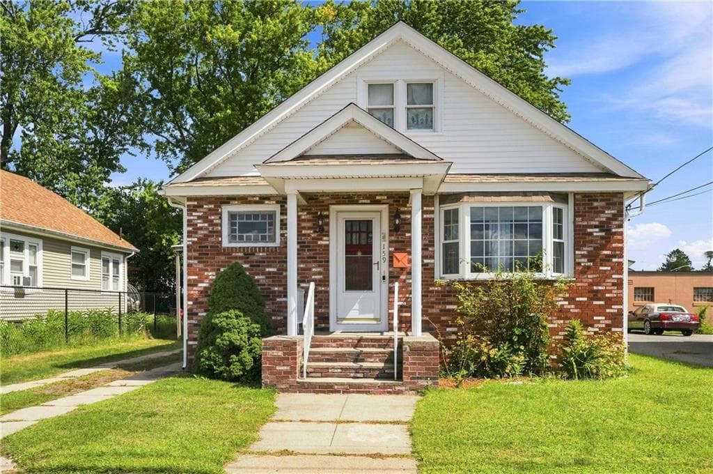 Single Family Residence at 159 Legion Way, Cranston, photo 30 of 35