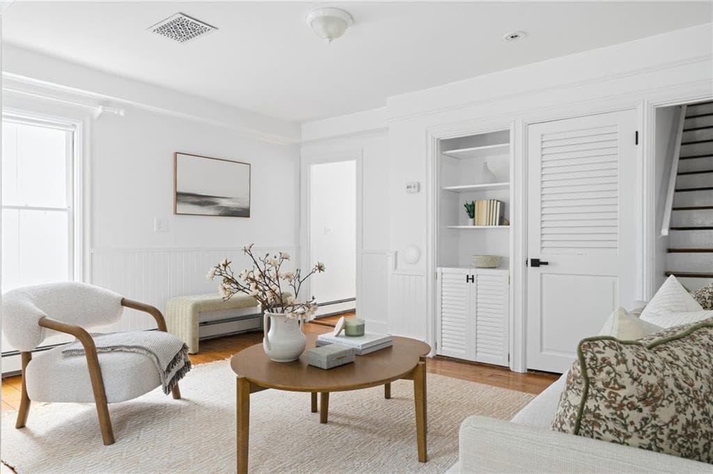 Single Family Residence at 19 1/2 Third Street, Newport, photo 9 of 20