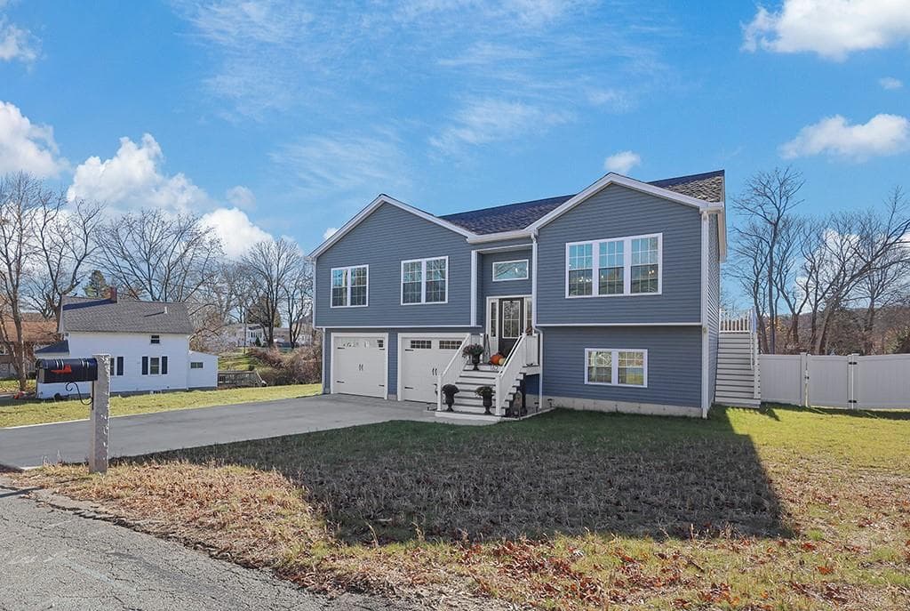 Single Family Residence at 162 Bertenshaw Road, Woonsocket, photo 3 of 31