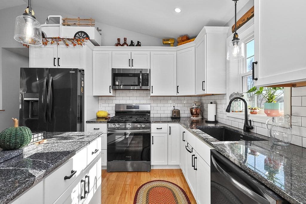 Single Family Residence at 162 Bertenshaw Road, Woonsocket, photo 9 of 31