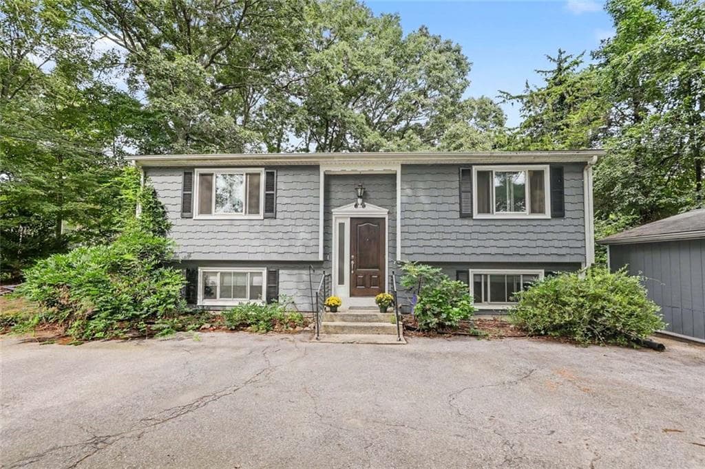 33 Evergreen Drive