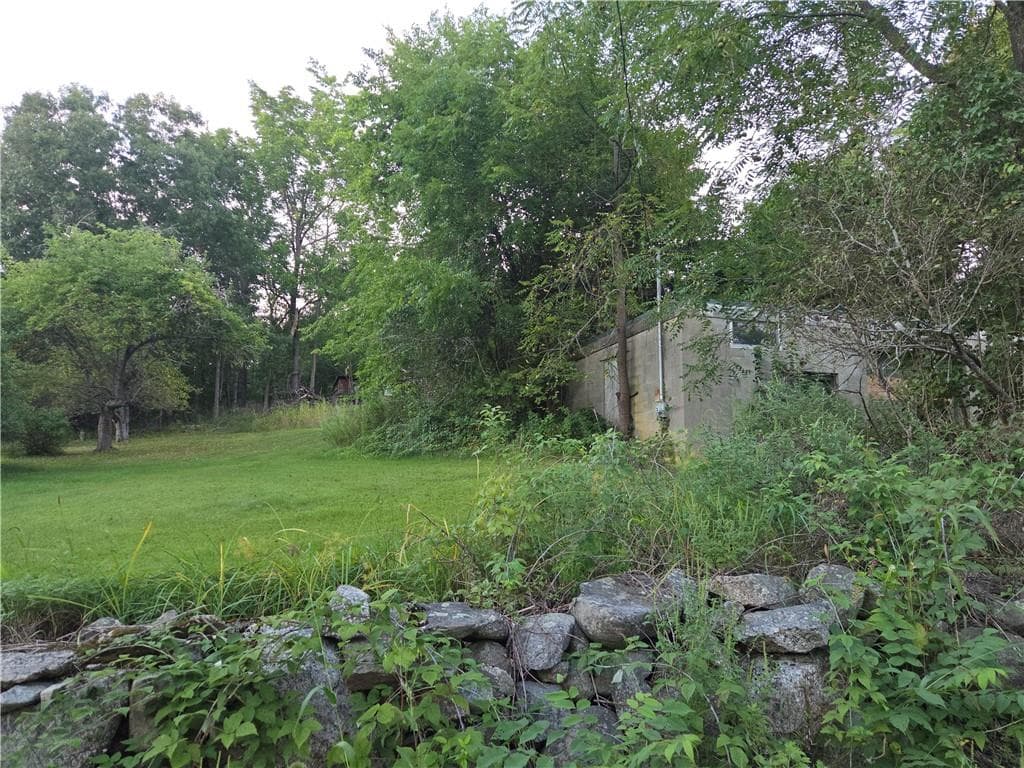 Single Family Residence at 5 Pine Hill Road, Johnston, photo 17 of 20