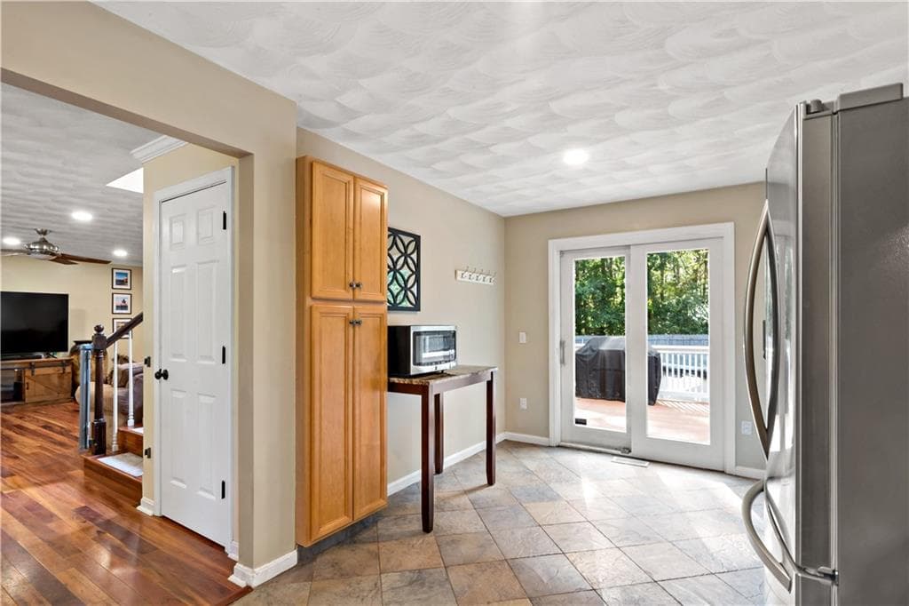 Single Family Residence at 71 Remington Farm Drive, Coventry, photo 12 of 47