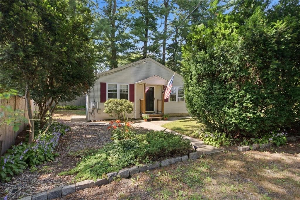 Single Family Residence at 19 Sunset Avenue, Coventry, photo 2 of 30