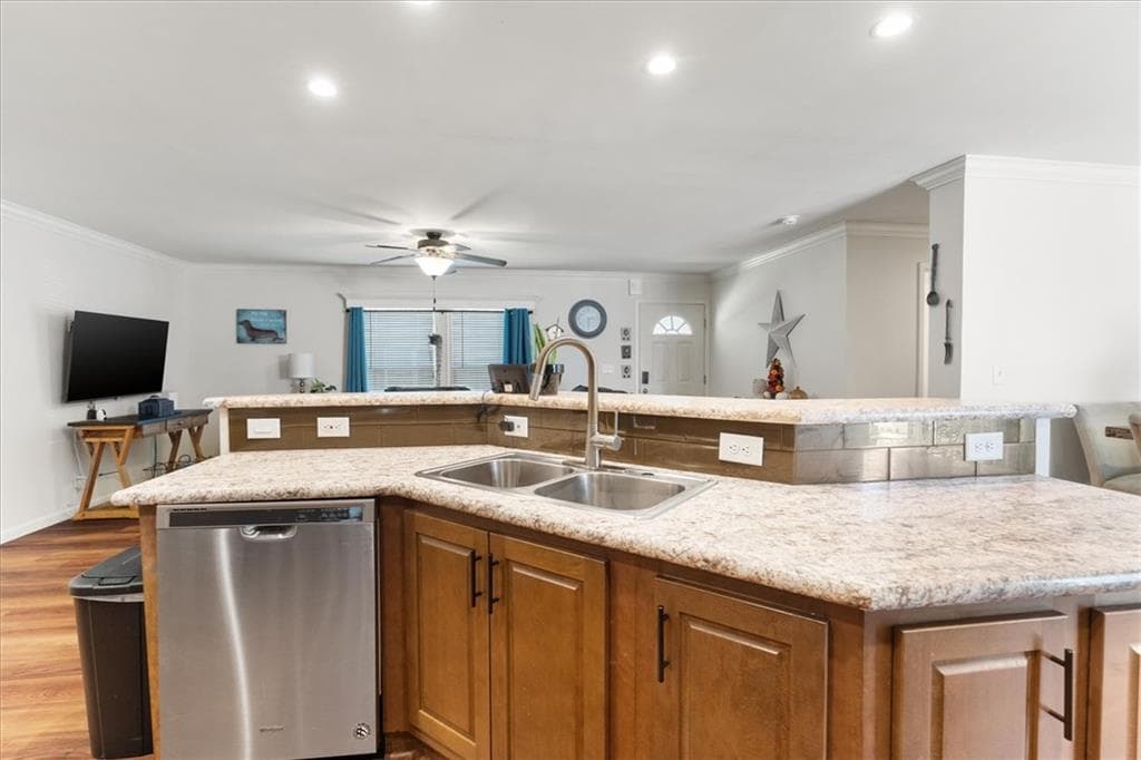 Single Family Residence at 4 Cheryl Lane, Coventry, photo 11 of 32