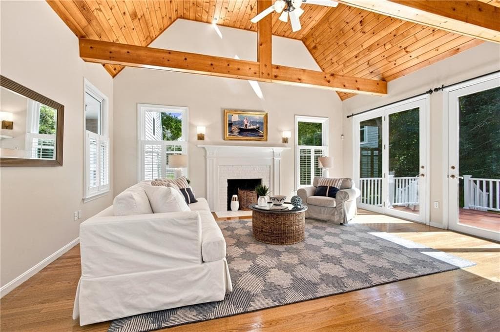 Single Family Residence at 4 Woodhaven Road, Barrington, photo 6 of 27