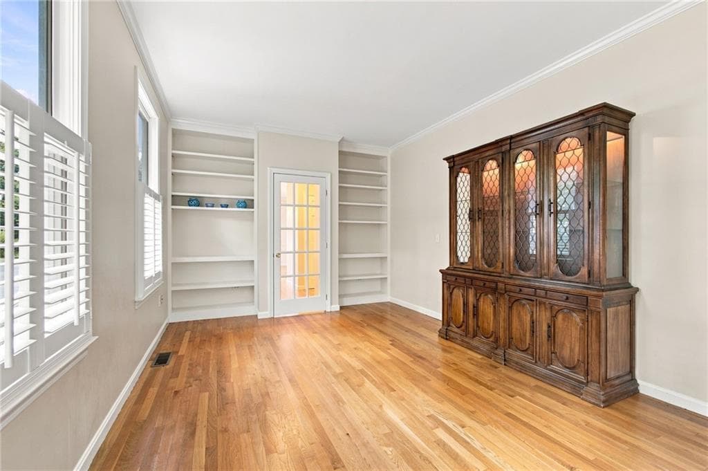 Single Family Residence at 4 Woodhaven Road, Barrington, photo 12 of 27