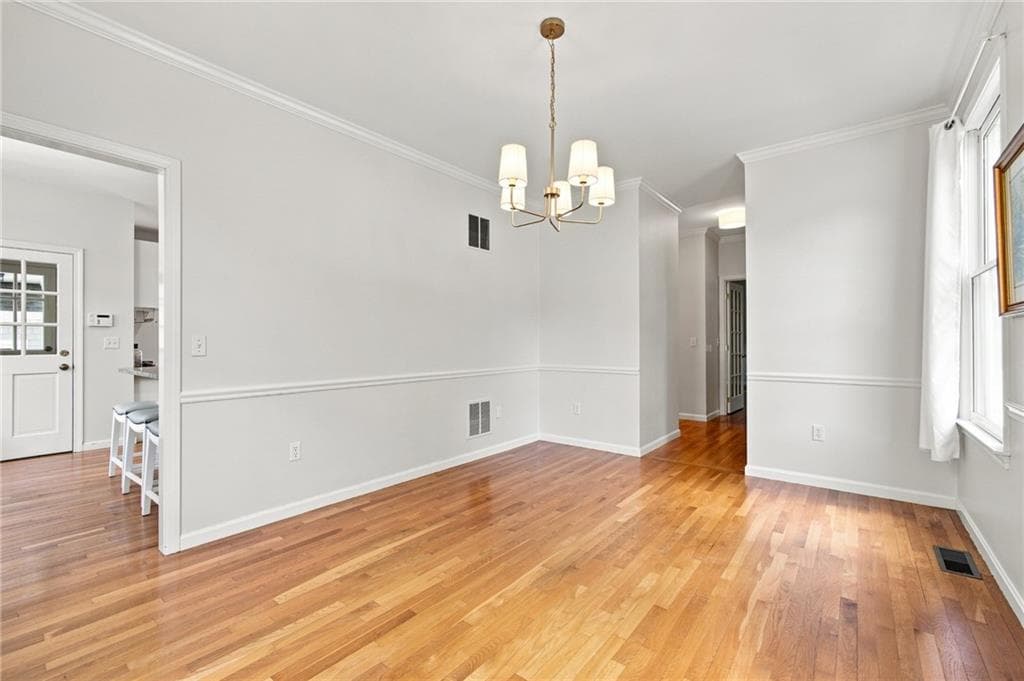 Single Family Residence at 4 Woodhaven Road, Barrington, photo 9 of 27